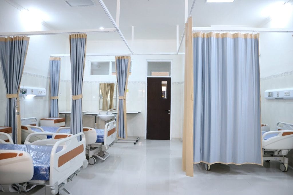 Disposable Hospital Curtains Are a Game-Changer in Infection Control