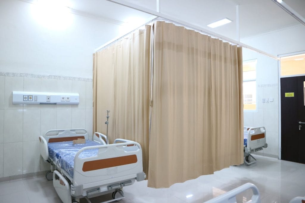 Disposable Hospital Curtains a Game-Changer in Infection Control