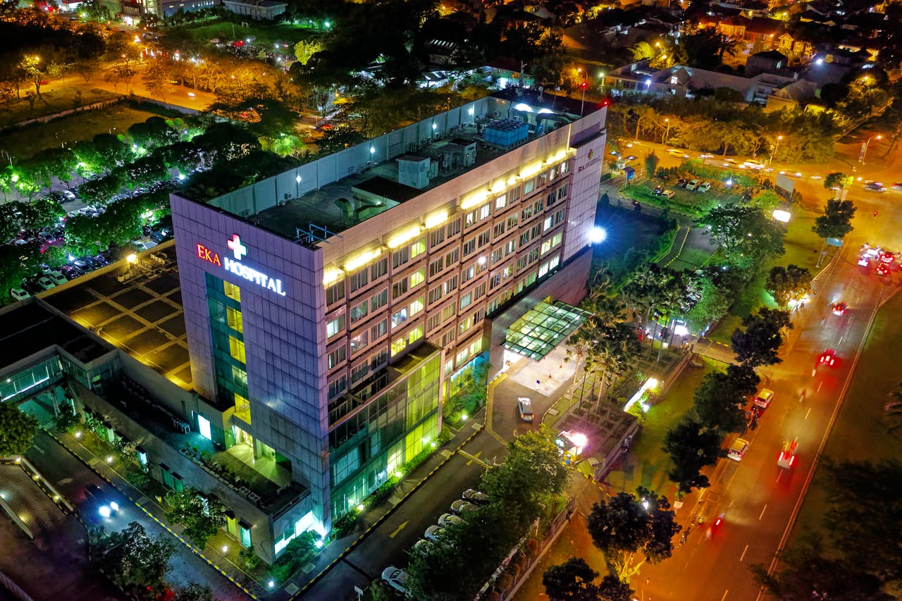 Read more about the article Why Privacy Curtain Rental Is the Smartest Investment for Modern Healthcare Facilities