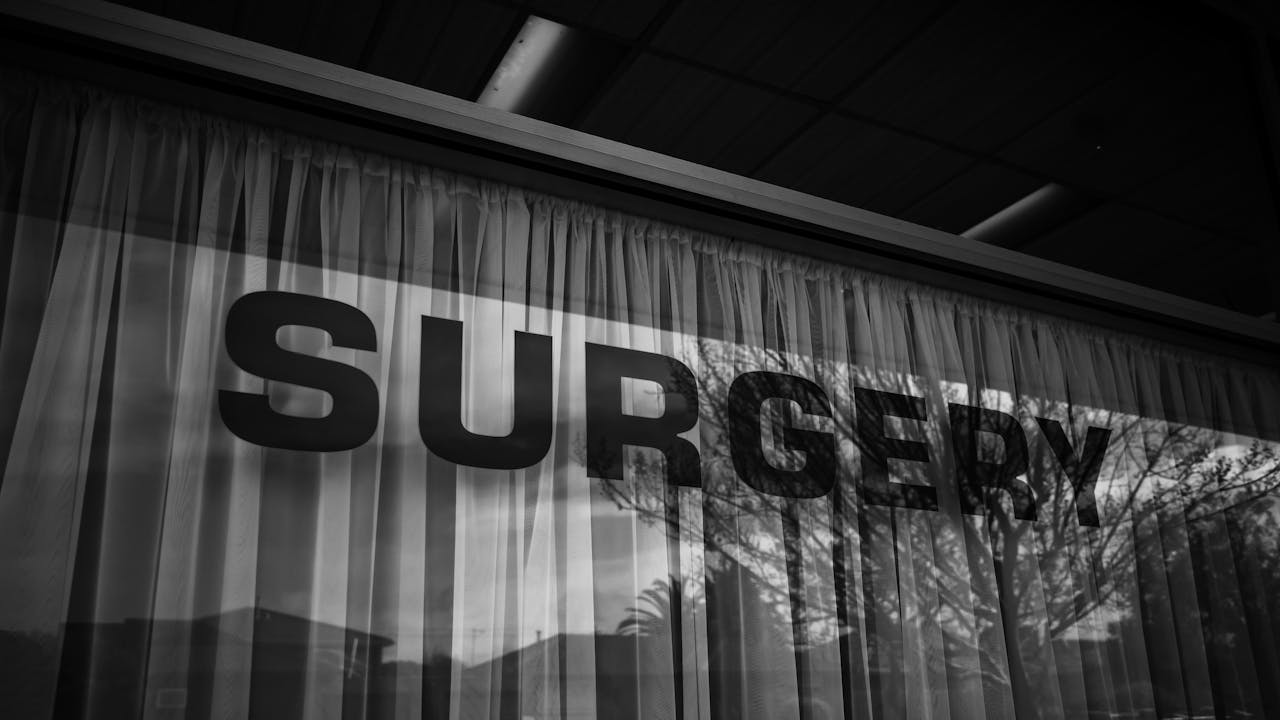 Read more about the article The “Rental Revolution”: How Managed Curtain Services Improve Facility Efficiency